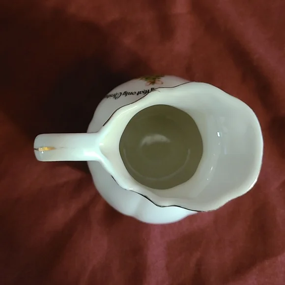 Vintage 'Christmas Wish' Mini Pitcher by Enesco - Picture 5 of 6